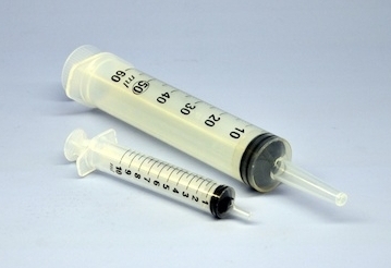 807 and 807B Syringes crop
